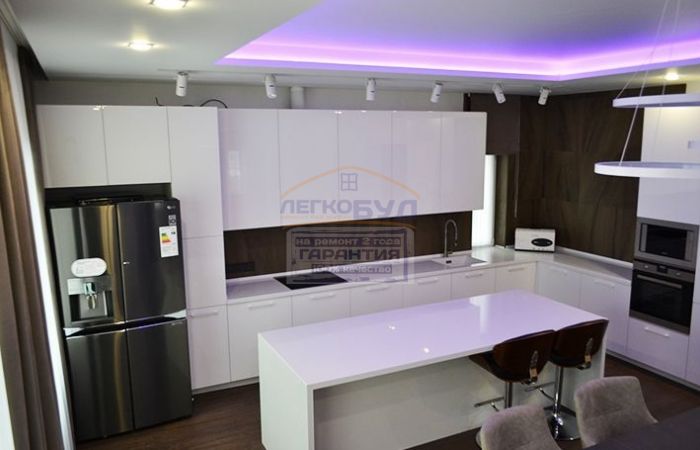 foto-standartnyj-remont-kvartiry-kuhnya-1