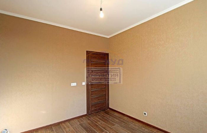 foto-remonta-2-komnatnoj-studii-gostinaya-2