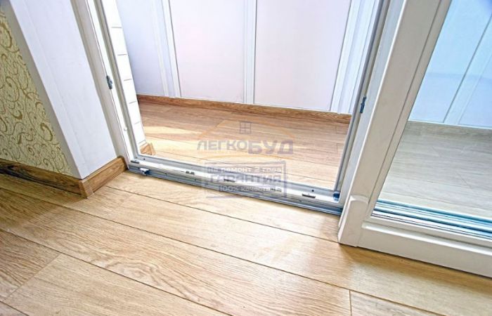 foto-kapitalnyj-remont-kvartiry-balkon-1